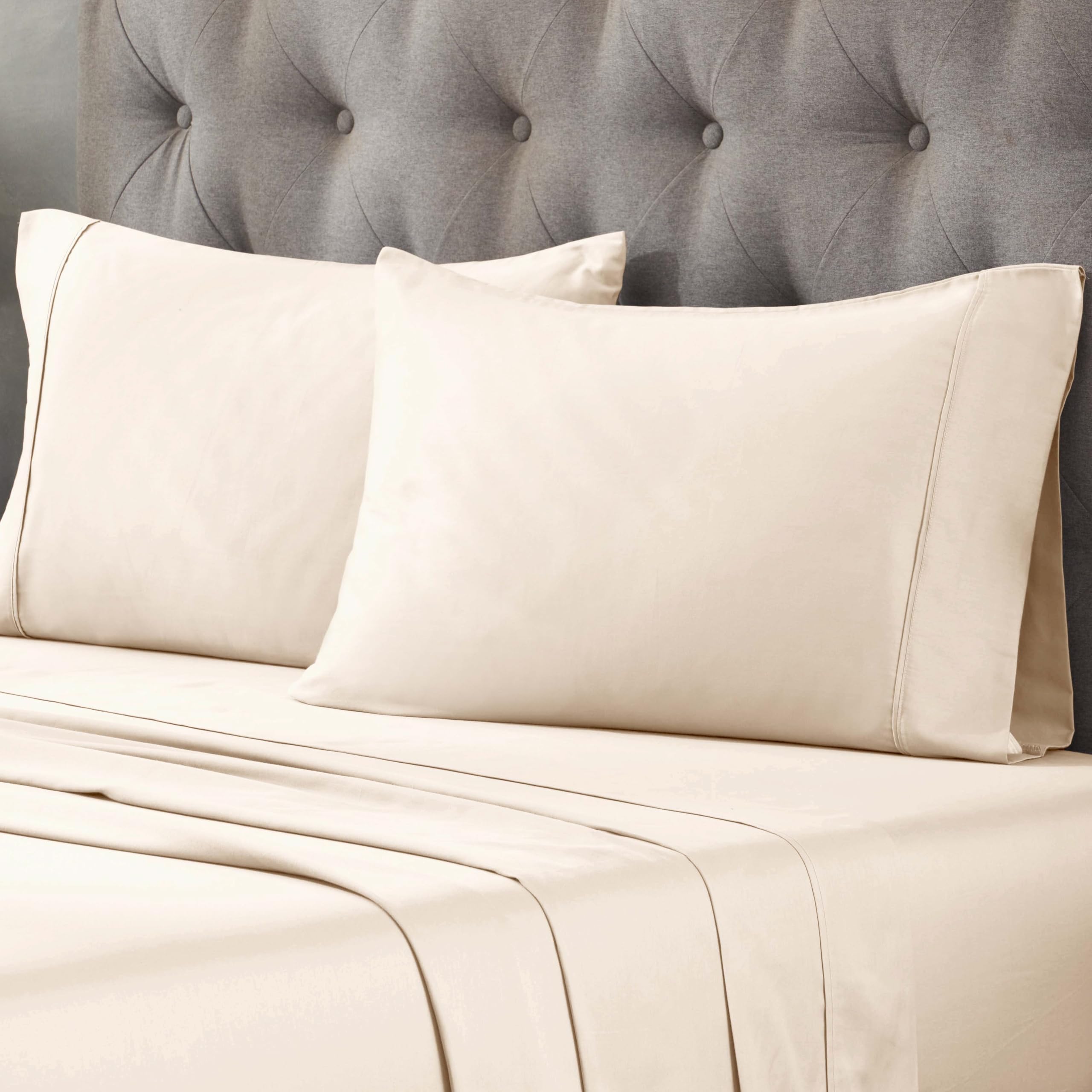 Superior Egyptian Cotton 300 Thread Count Pillowcases, Pillow Cases, Modern, Solid Classic Pillow Case Cover, Ultra-Soft Comfort Basics, Bedding Essentials, Bed Accents, Set of 2, Standard, Coral