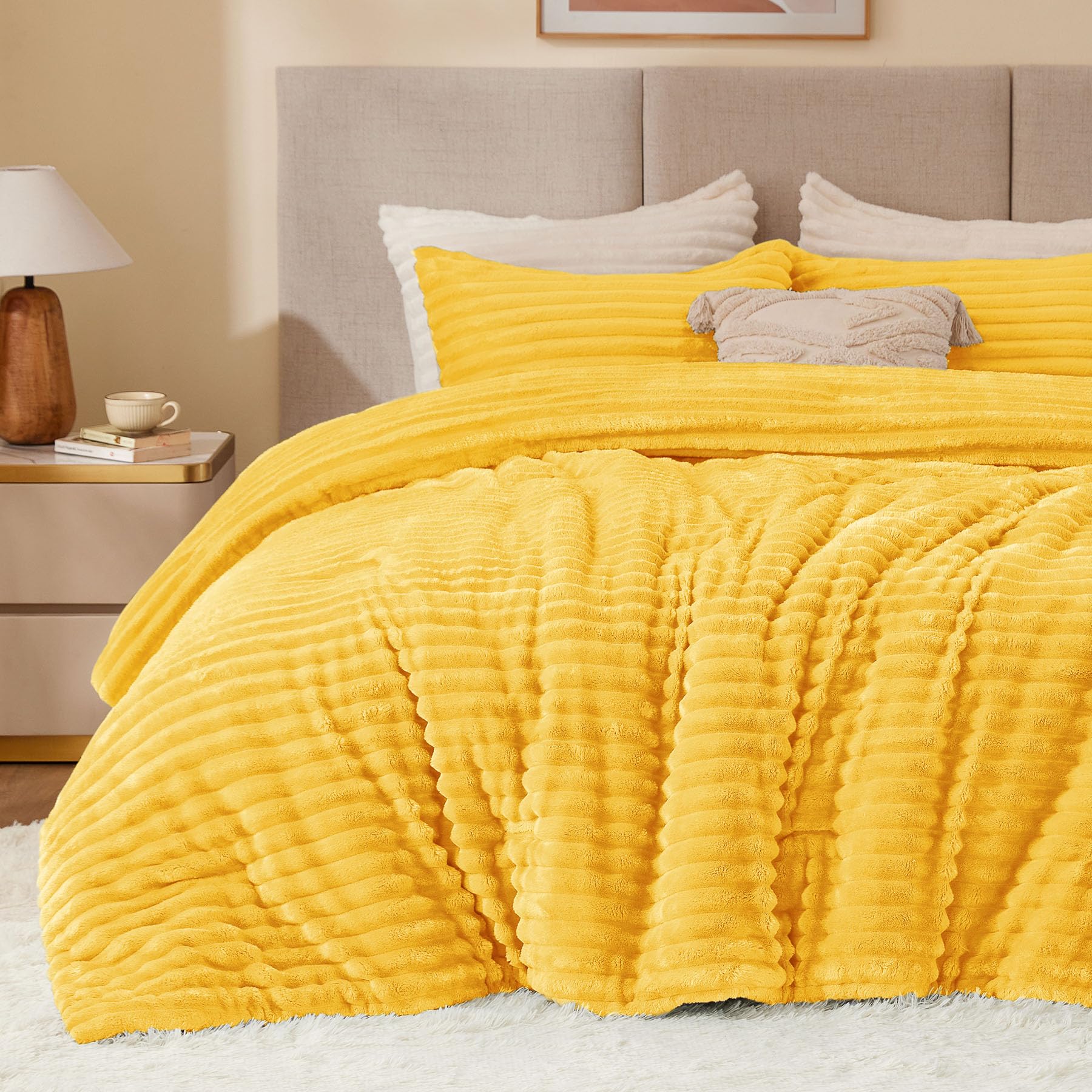 BEDELITE Fleece Full Comforter Set -Super Soft & Warm Fluffy Coral Bedding, Luxury Fuzzy Heavy Bed Set for Winter with 2 Pillow Cases