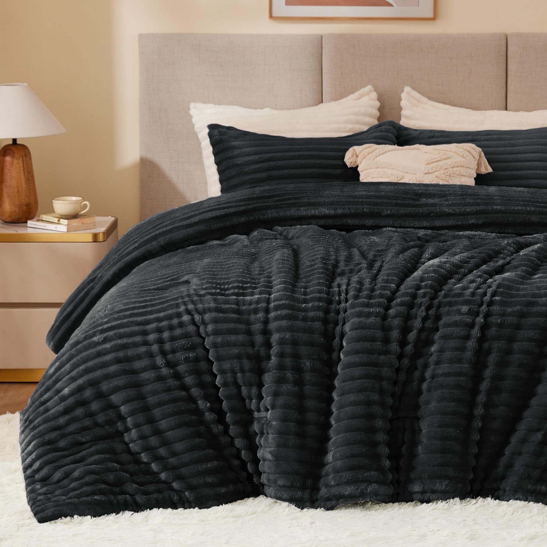 BEDELITE Fleece Full Comforter Set -Super Soft & Warm Fluffy Coral Bedding, Luxury Fuzzy Heavy Bed Set for Winter with 2 Pillow Cases